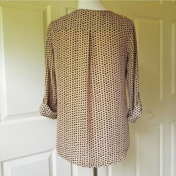 Dressbarn Stud Roll Sleeve Blouse Tan Black - Picture 4 of 8